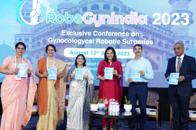 The prestigious two-day national conference on robotic gynaecological surgery, RoboGynIndia 2023, is inaugurated by Dr Sangita Reddy and Mr Jayesh Ranjan, IAS!