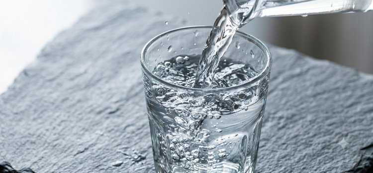 THE FINE ART OF STAYING HYDRATED